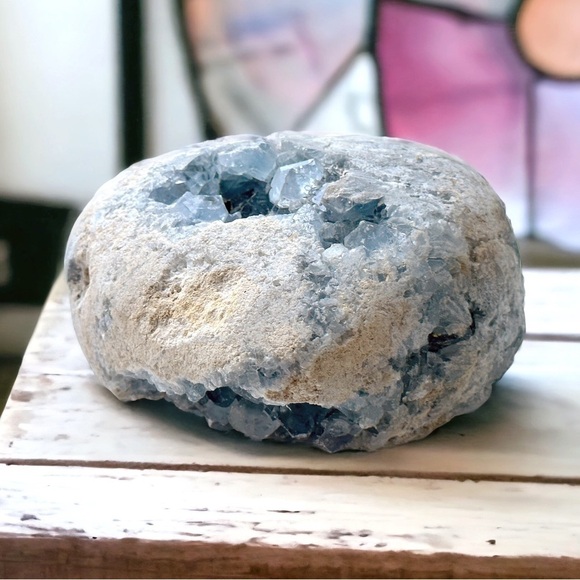Huge 2.9LB  Madagascar Celestine Celestite Crystal Geode Heart - Picture 4 of 6